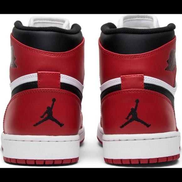 Air Jordan 1 Retro High \'Chicago\' 2013 - USED